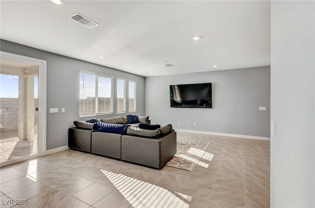 9886 Alpine Style, Las Vegas, NV 89166