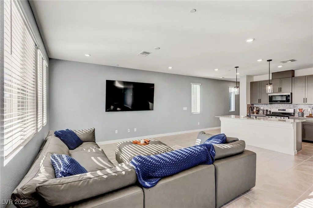 9886 Alpine Style, Las Vegas, NV 89166