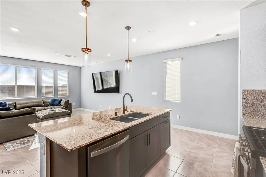 9886 Alpine Style, Las Vegas, NV 89166