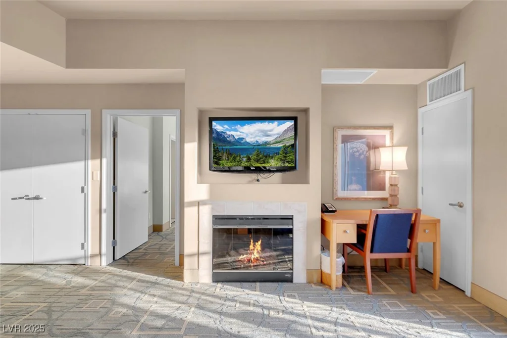 211 FLAMINGO, Las Vegas, NV 89169