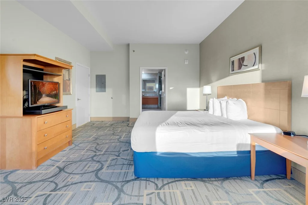 211 FLAMINGO, Las Vegas, NV 89169