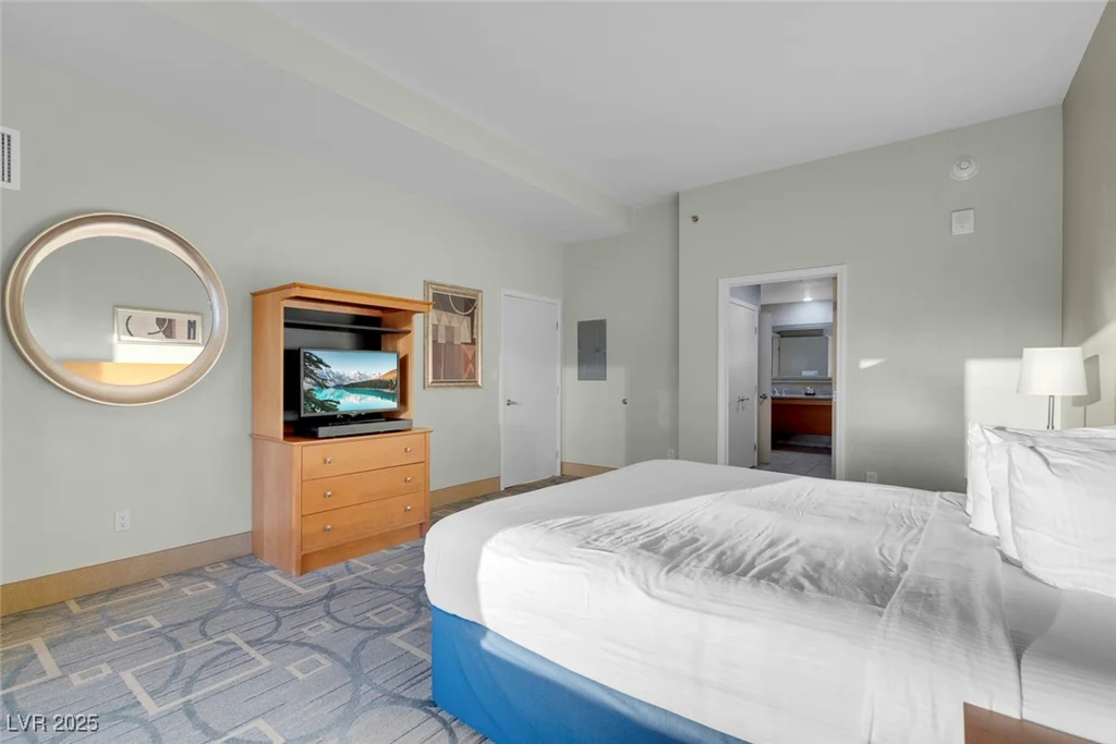 211 FLAMINGO, Las Vegas, NV 89169