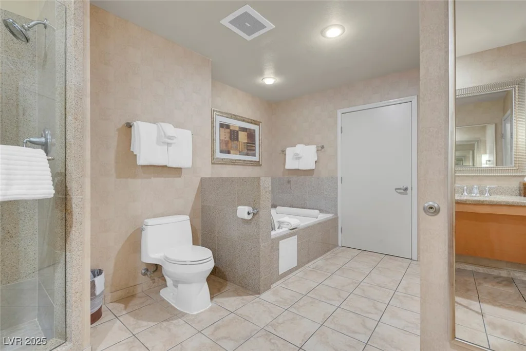 211 FLAMINGO, Las Vegas, NV 89169