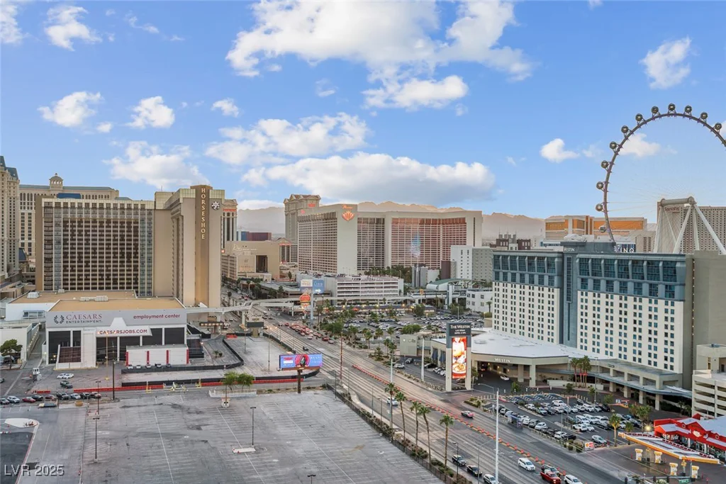 211 FLAMINGO, Las Vegas, NV 89169