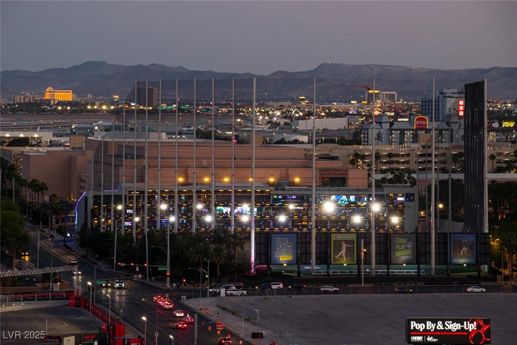 211 FLAMINGO, Las Vegas, NV 89169