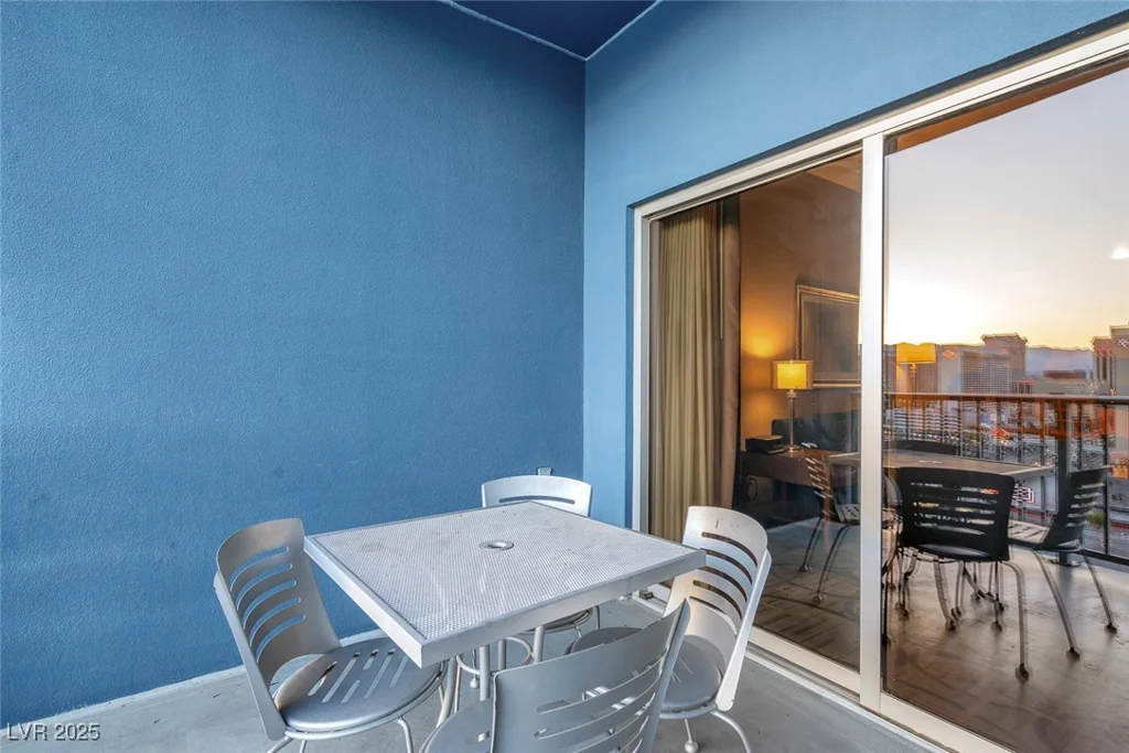 211 FLAMINGO, Las Vegas, NV 89169