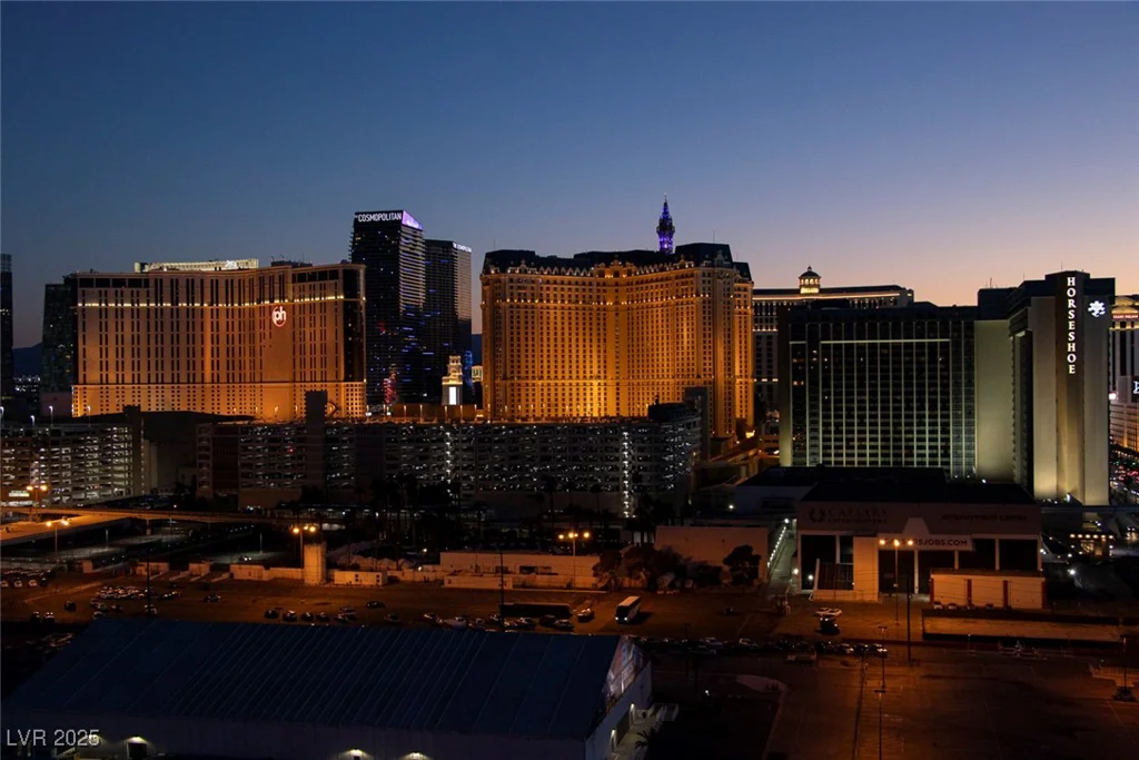 211 FLAMINGO, Las Vegas, NV 89169