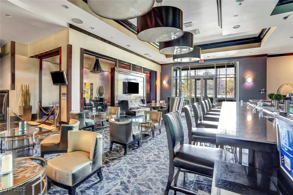 211 FLAMINGO, Las Vegas, NV 89169