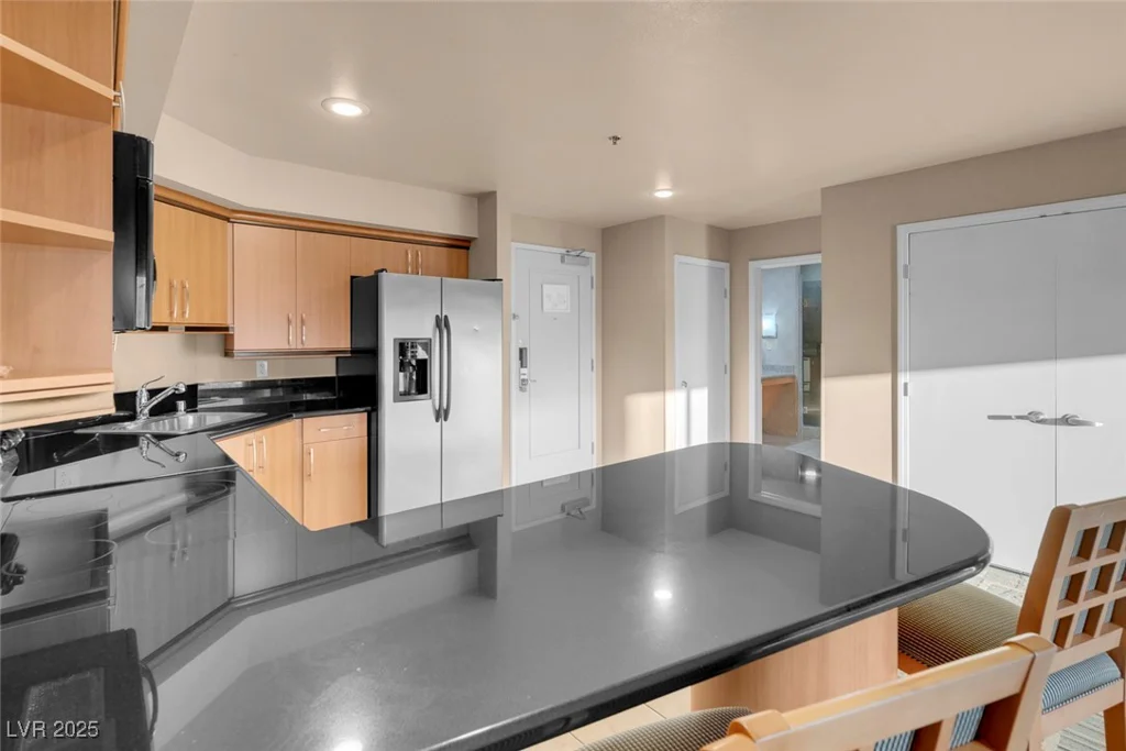 211 FLAMINGO, Las Vegas, NV 89169