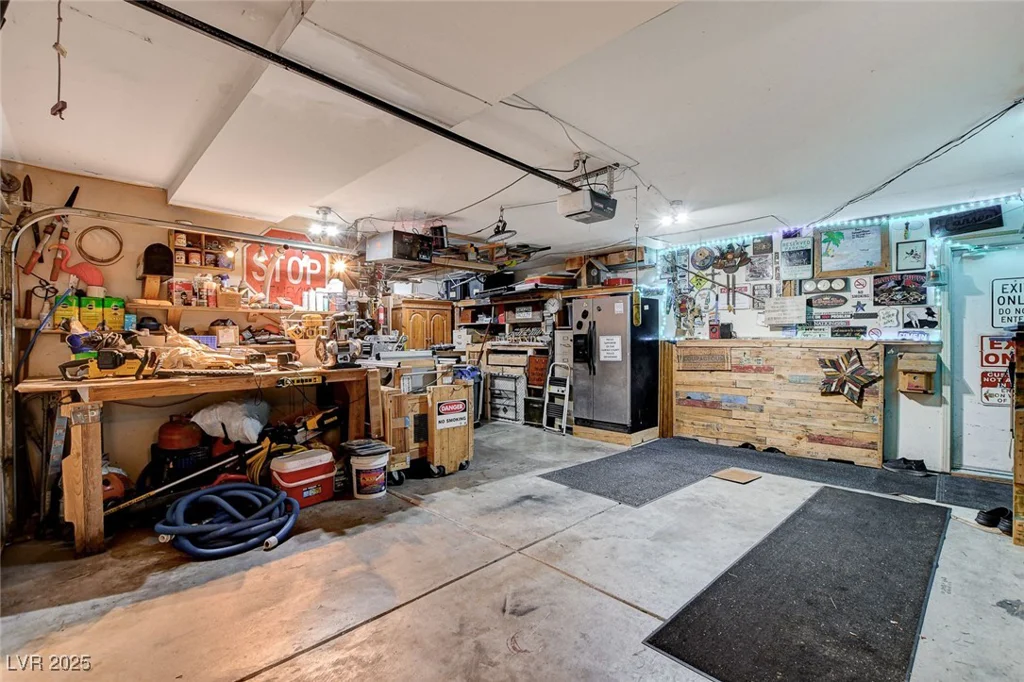7109 Deepriver, Las Vegas, NV 89129