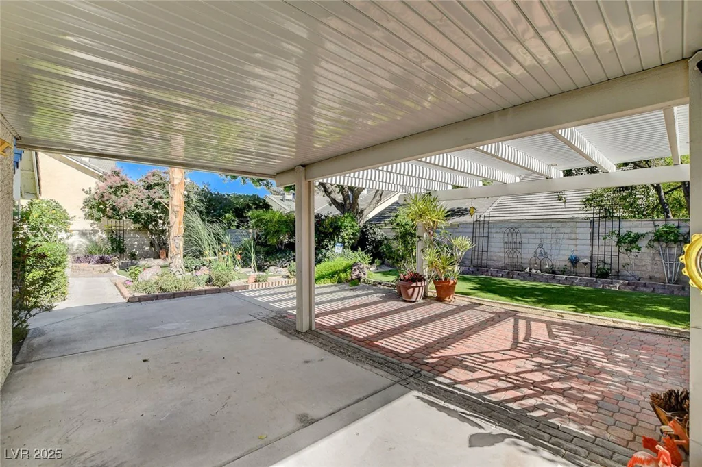 7109 Deepriver, Las Vegas, NV 89129