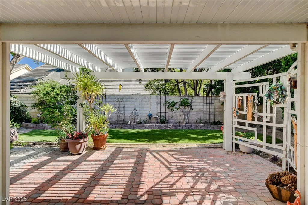 7109 Deepriver, Las Vegas, NV 89129