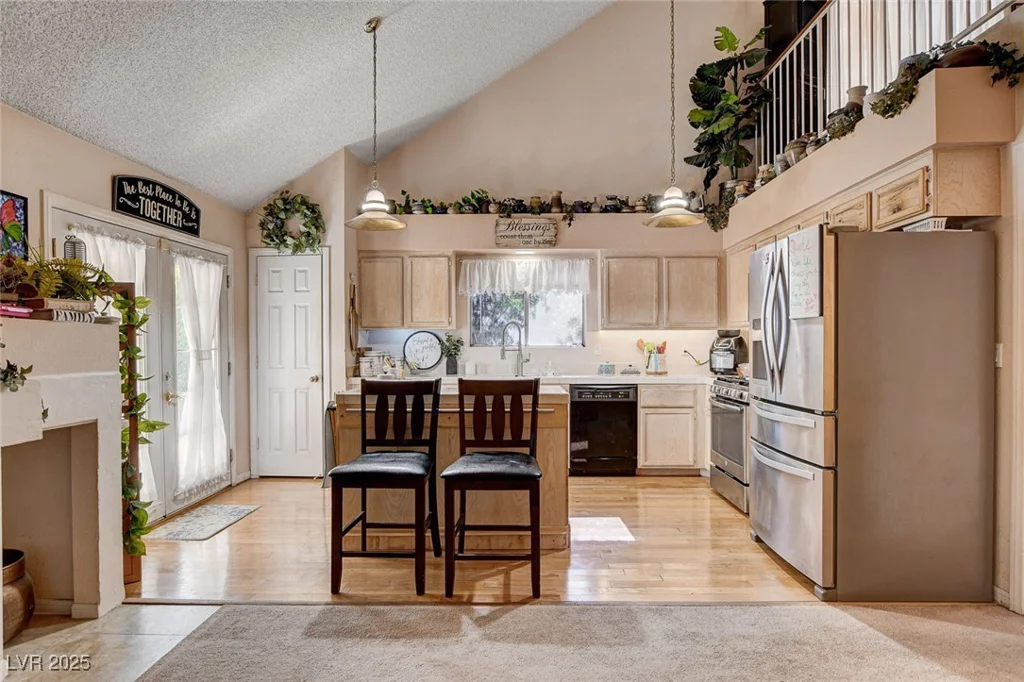 7109 Deepriver, Las Vegas, NV 89129