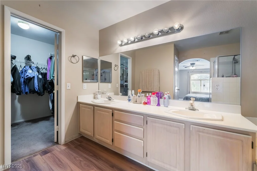 3950 Sandhill, Las Vegas, NV 89121