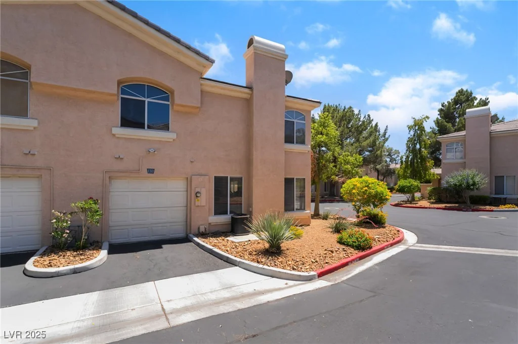 3950 Sandhill, Las Vegas, NV 89121