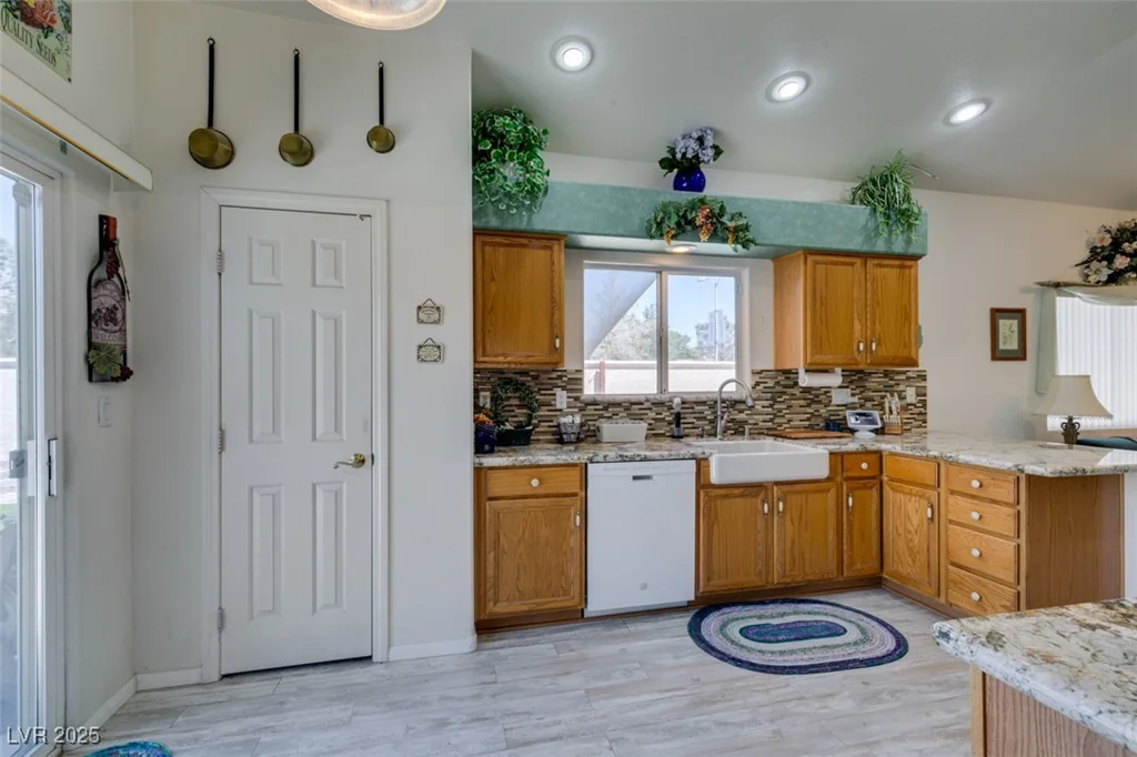 2200 Valley Heights, Henderson, NV 89052