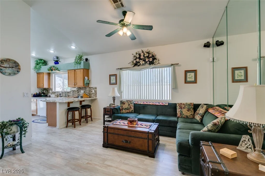 2200 Valley Heights, Henderson, NV 89052