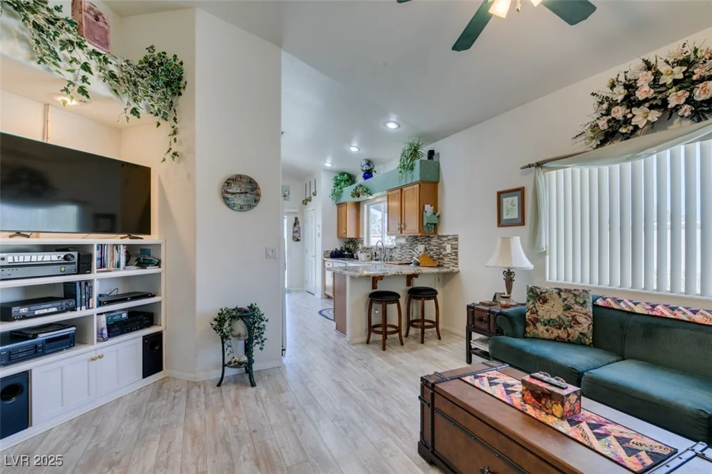 2200 Valley Heights, Henderson, NV 89052