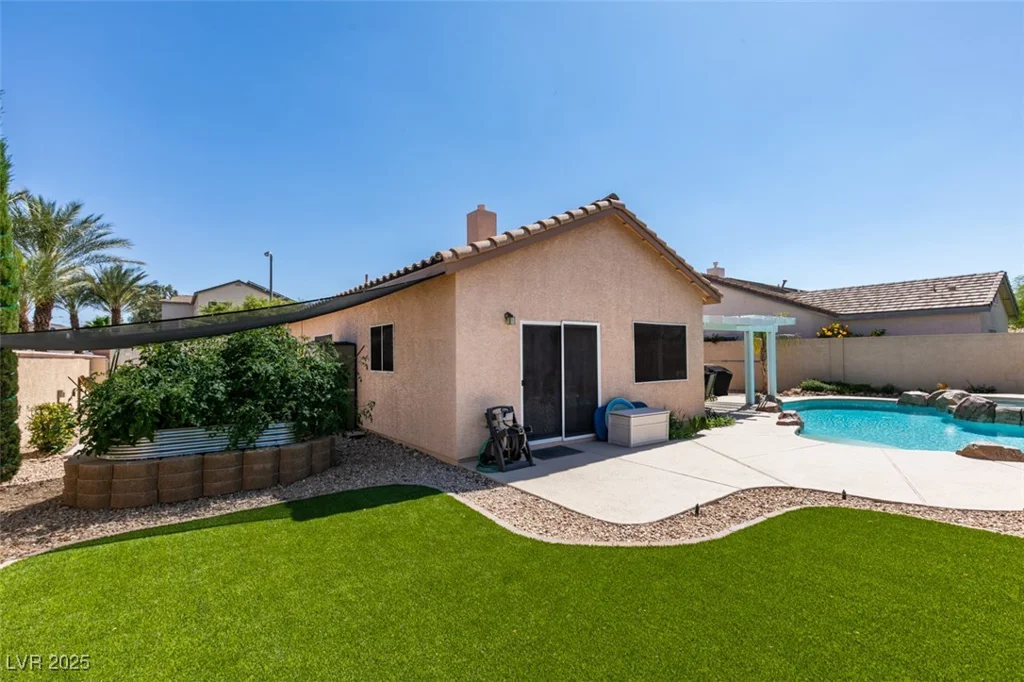 2200 Valley Heights, Henderson, NV 89052