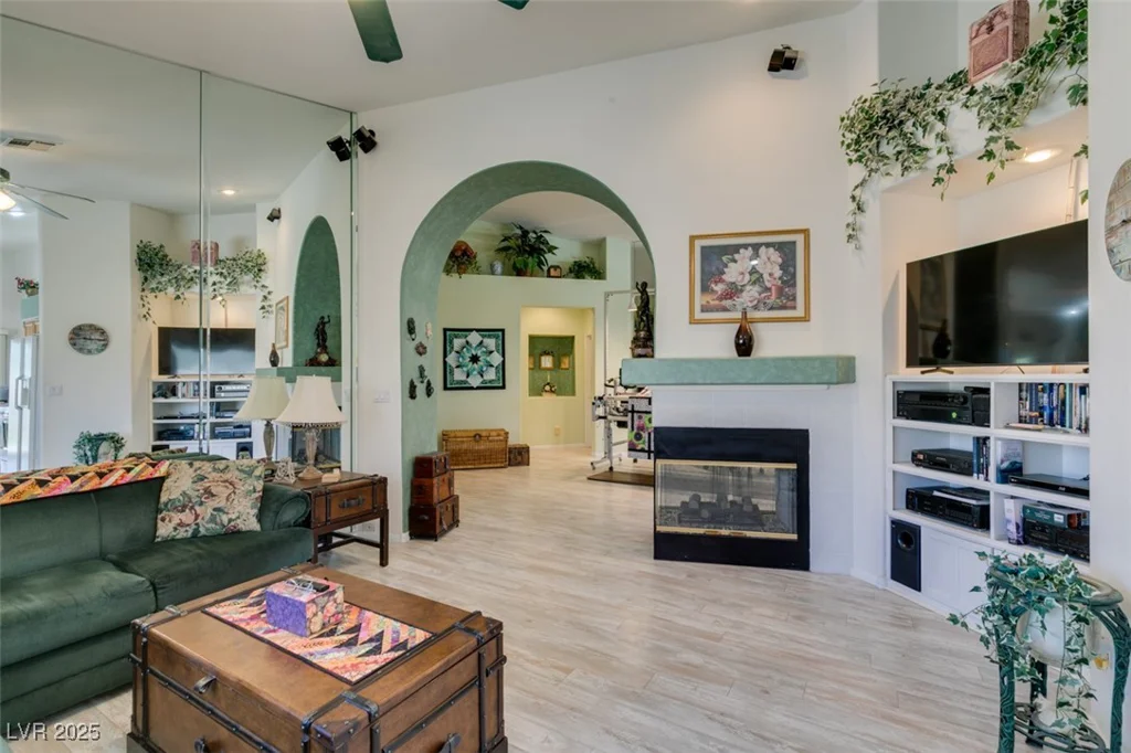 2200 Valley Heights, Henderson, NV 89052