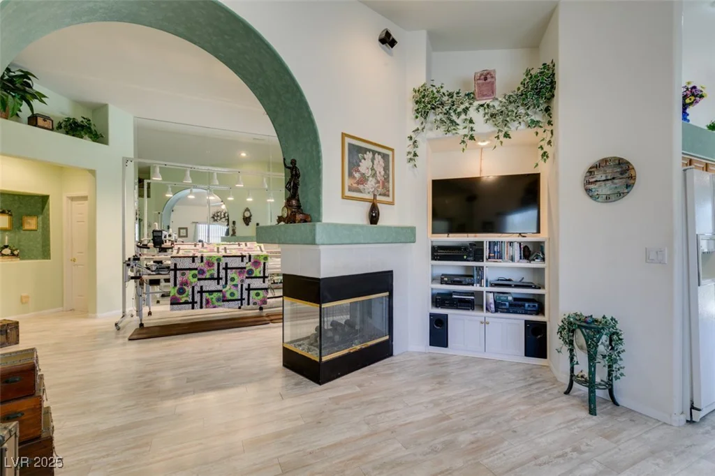 2200 Valley Heights, Henderson, NV 89052