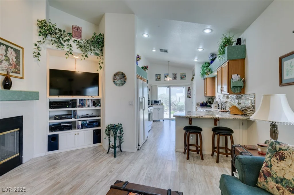 2200 Valley Heights, Henderson, NV 89052