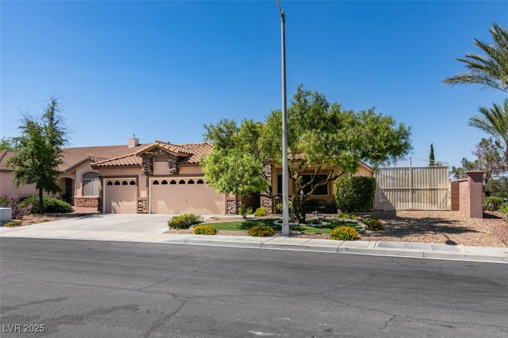 2200 Valley Heights, Henderson, NV 89052