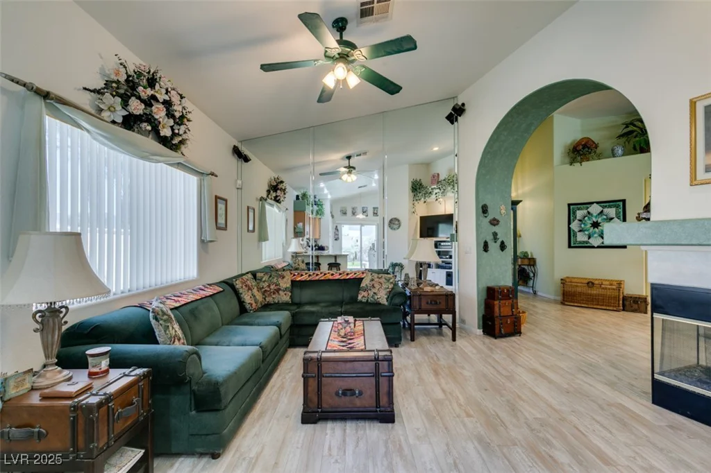 2200 Valley Heights, Henderson, NV 89052