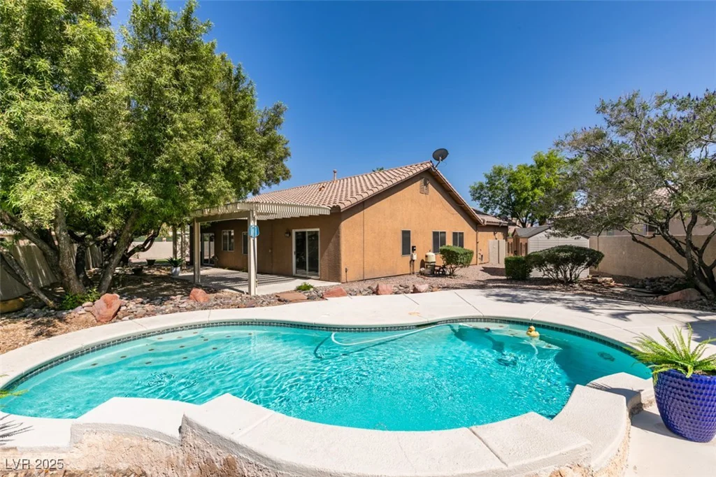 1274 Doggett, Las Vegas, NV 89123