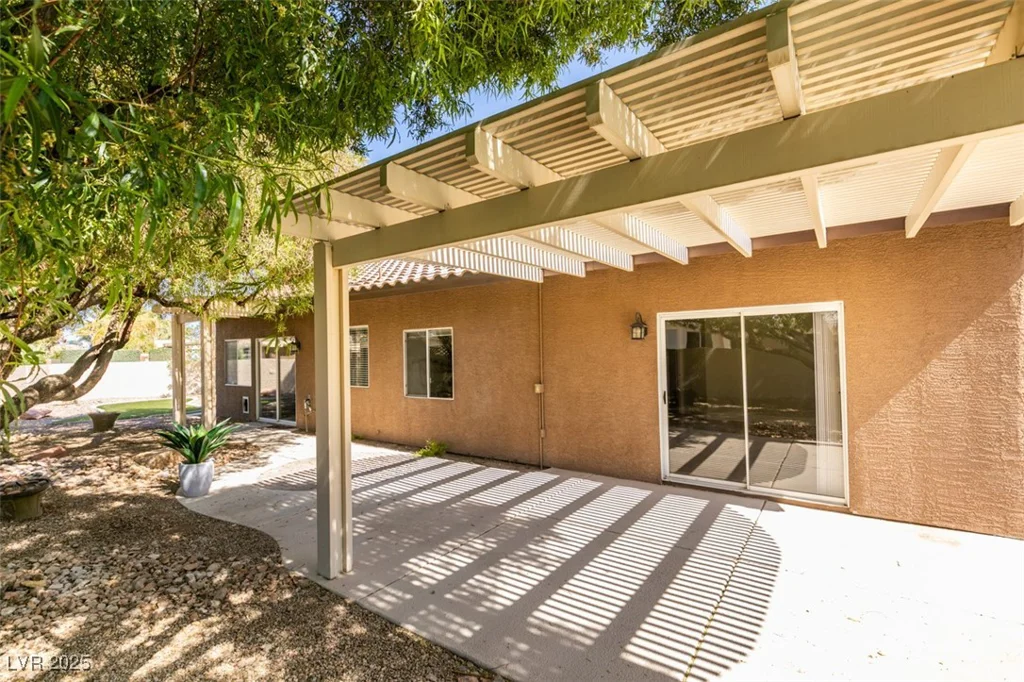 1274 Doggett, Las Vegas, NV 89123