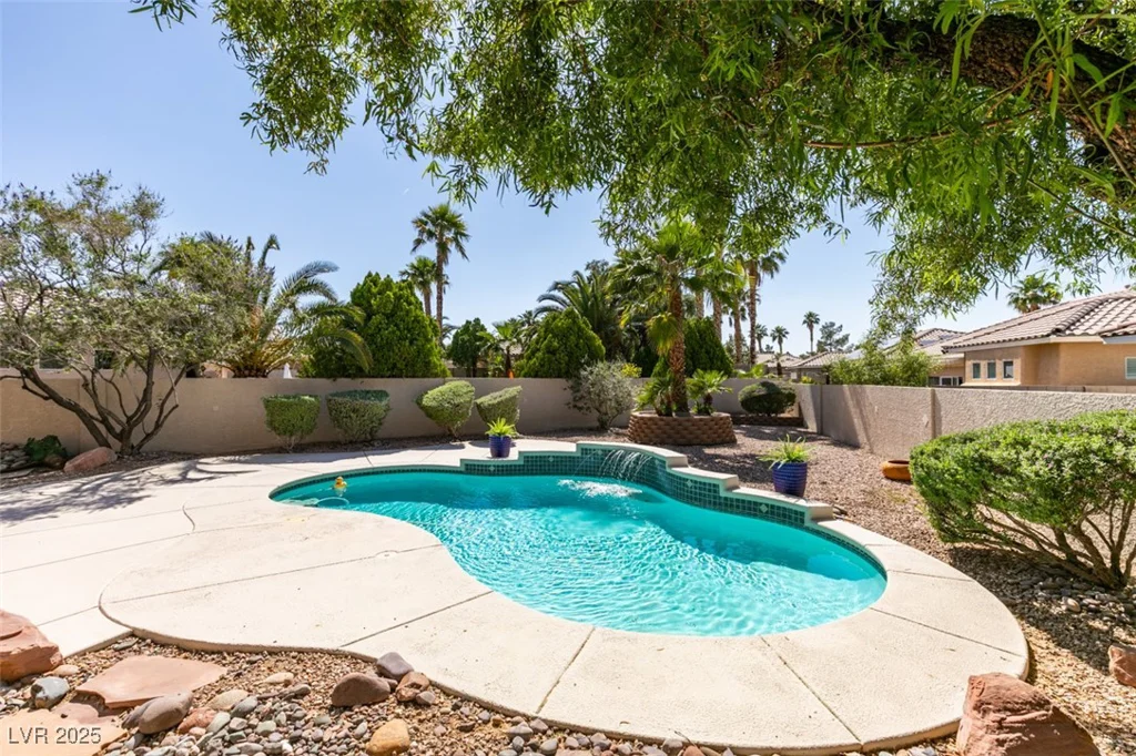1274 Doggett, Las Vegas, NV 89123