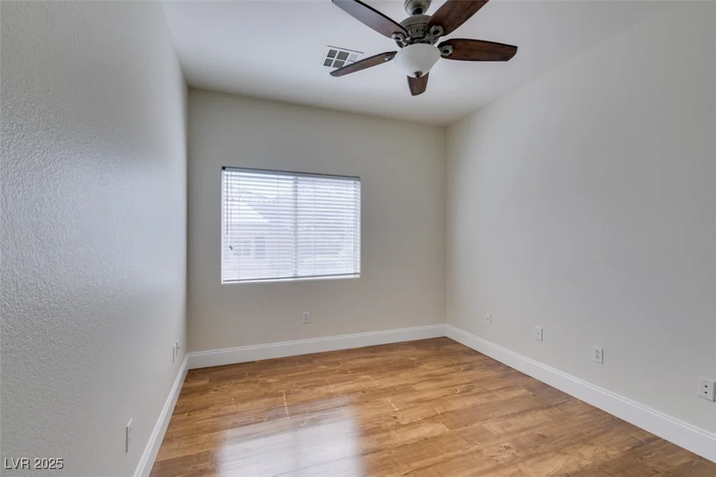 1274 Doggett, Las Vegas, NV 89123