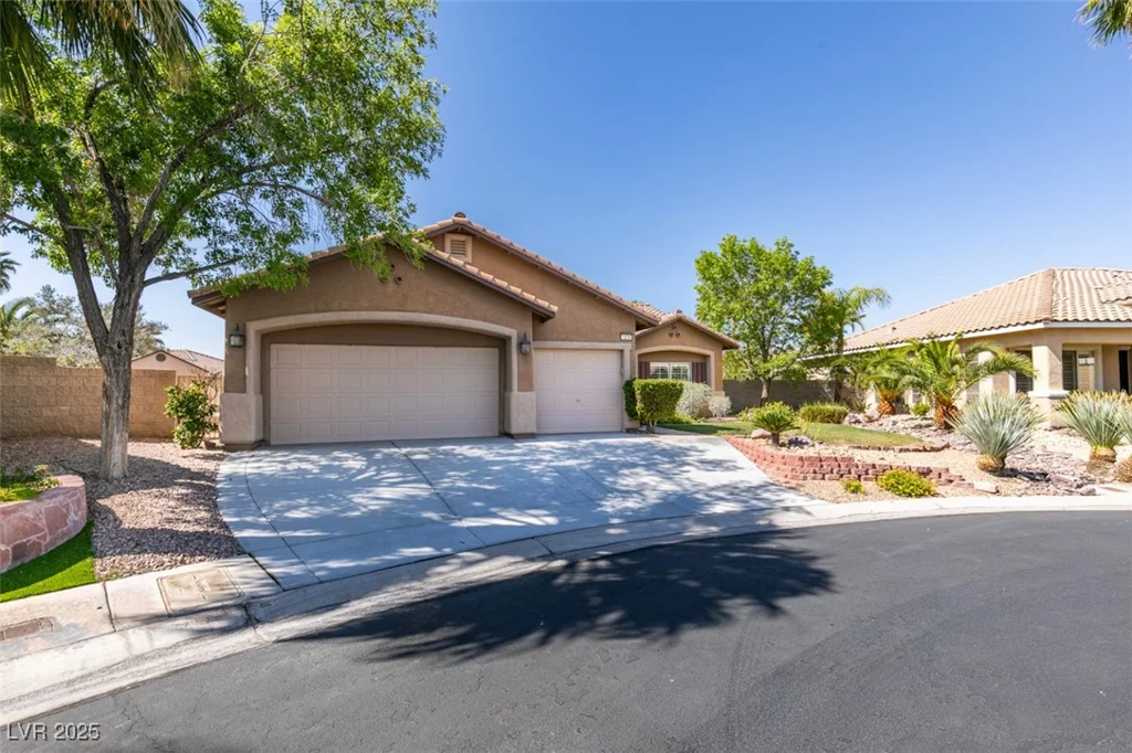 1274 Doggett, Las Vegas, NV 89123