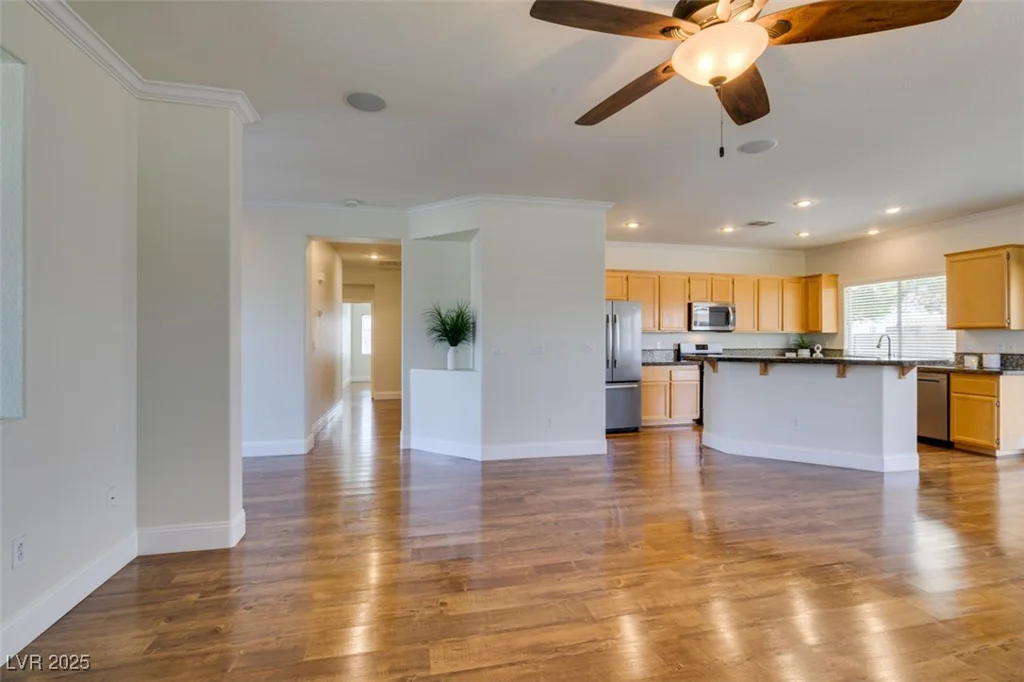 1274 Doggett, Las Vegas, NV 89123