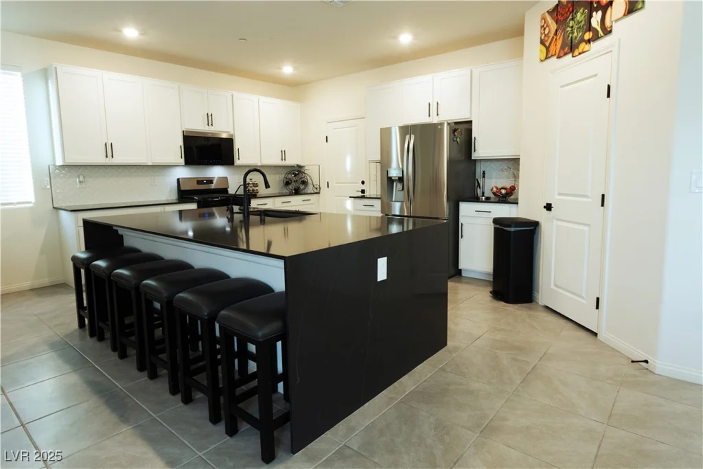 10021 Locking Biner, Las Vegas, NV 89166