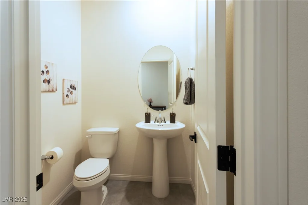 10021 Locking Biner, Las Vegas, NV 89166