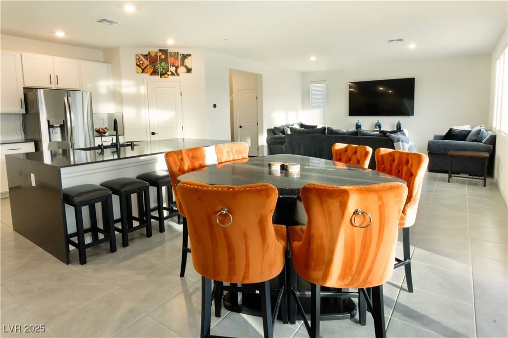 10021 Locking Biner, Las Vegas, NV 89166