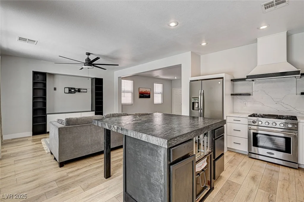 401 Sonoma Valley, Las Vegas, NV 89144
