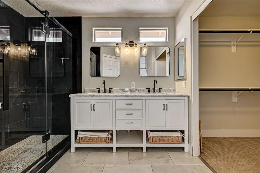 401 Sonoma Valley, Las Vegas, NV 89144