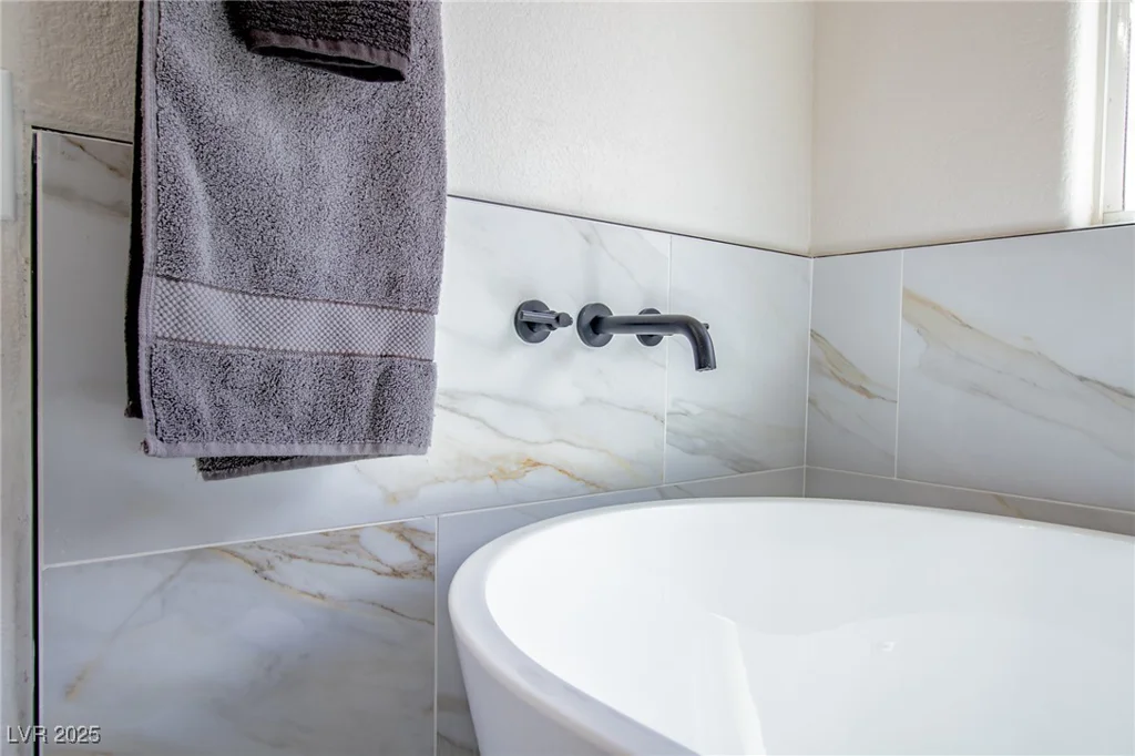 6387 Azurelyn, Las Vegas, NV 89122