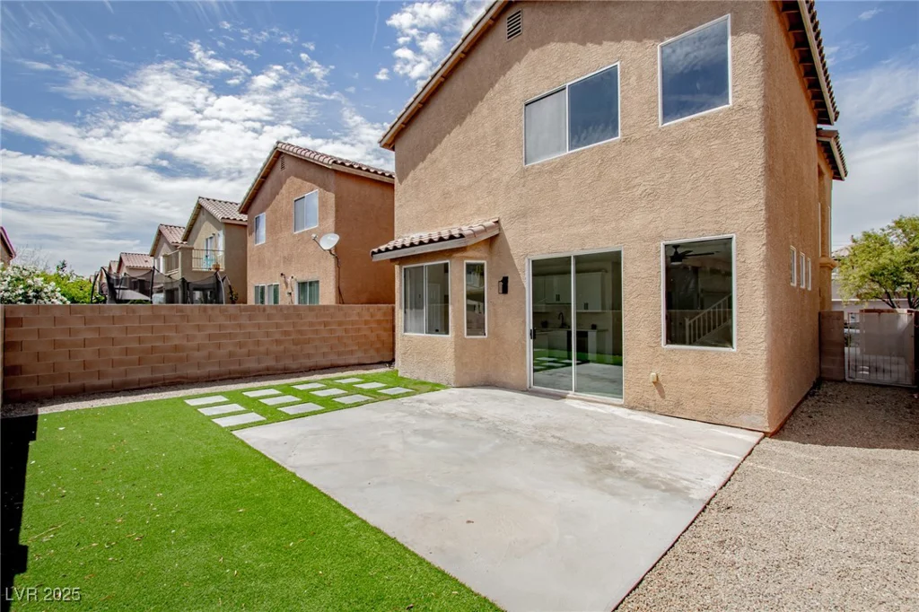 6387 Azurelyn, Las Vegas, NV 89122