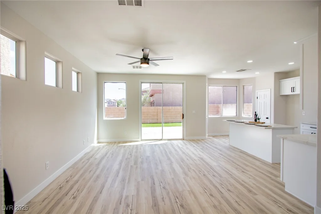 6387 Azurelyn, Las Vegas, NV 89122