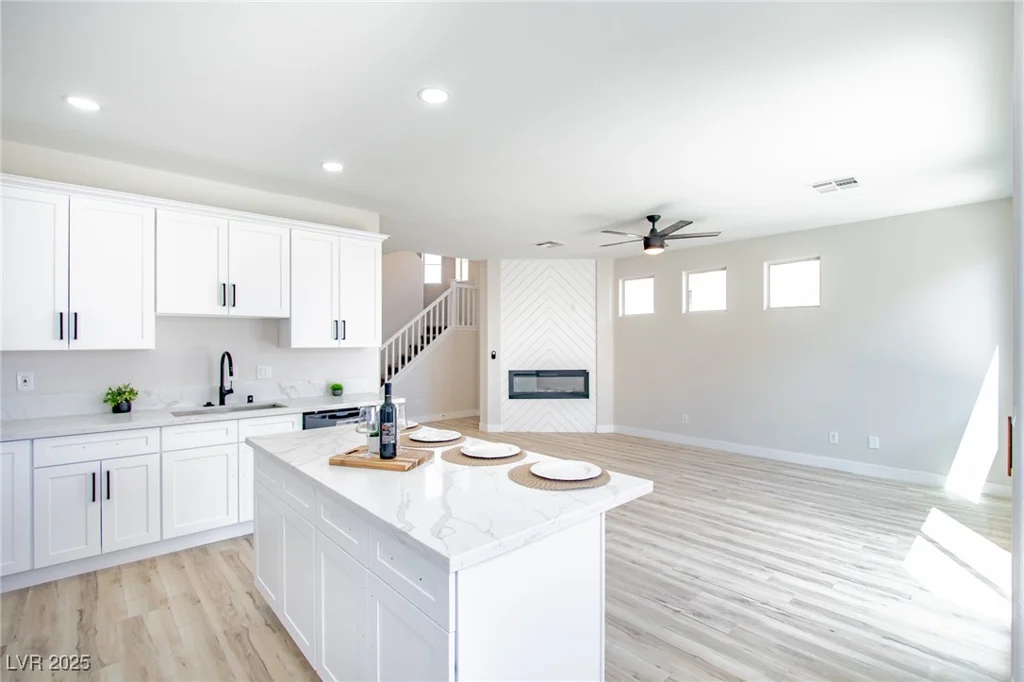 6387 Azurelyn, Las Vegas, NV 89122