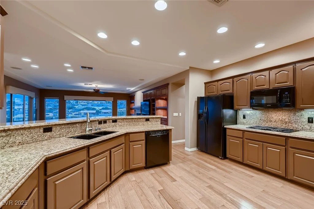 2784 Cherrydale Falls, Henderson, NV 89052