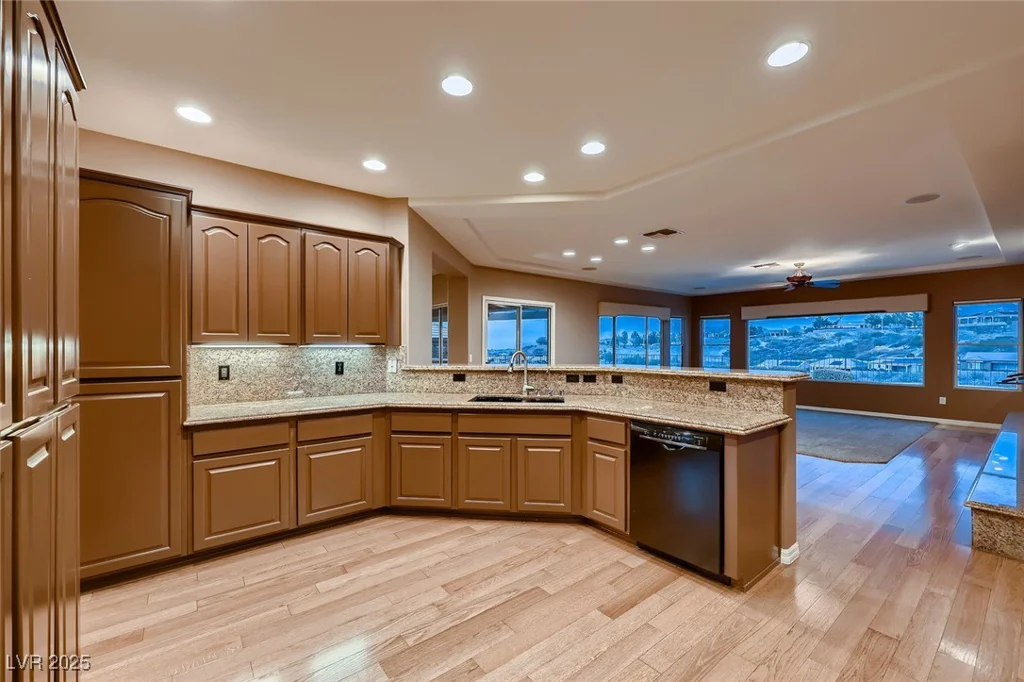 2784 Cherrydale Falls, Henderson, NV 89052