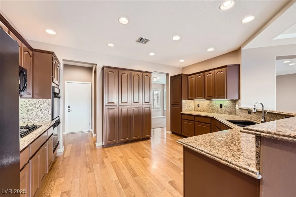 2784 Cherrydale Falls, Henderson, NV 89052