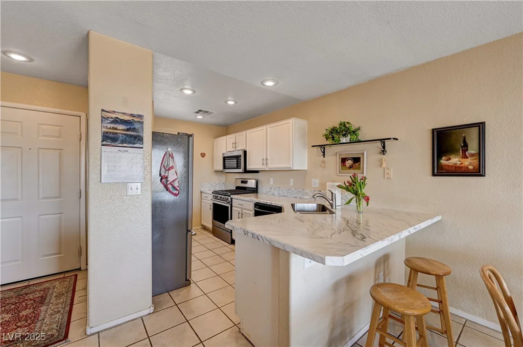 1902 Panther, North Las Vegas, NV 89031