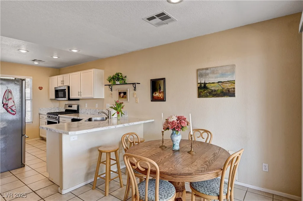 1902 Panther, North Las Vegas, NV 89031