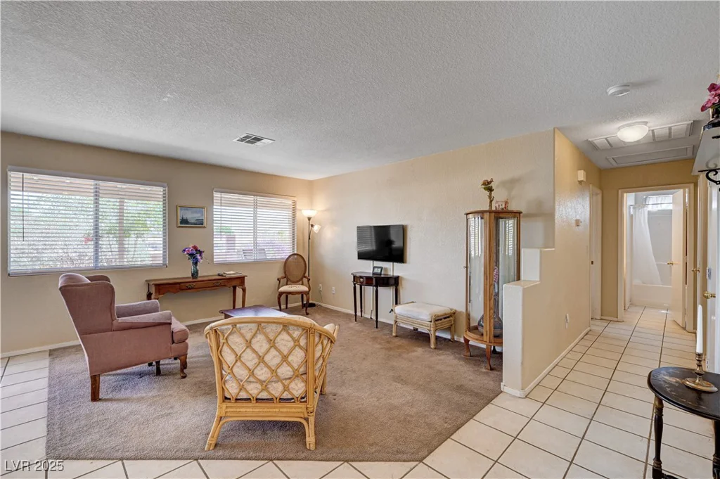 1902 Panther, North Las Vegas, NV 89031