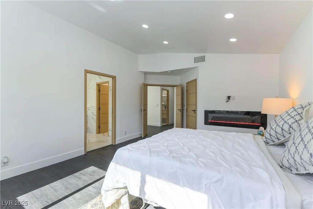 9937 Whalers Landing, Las Vegas, NV 89117